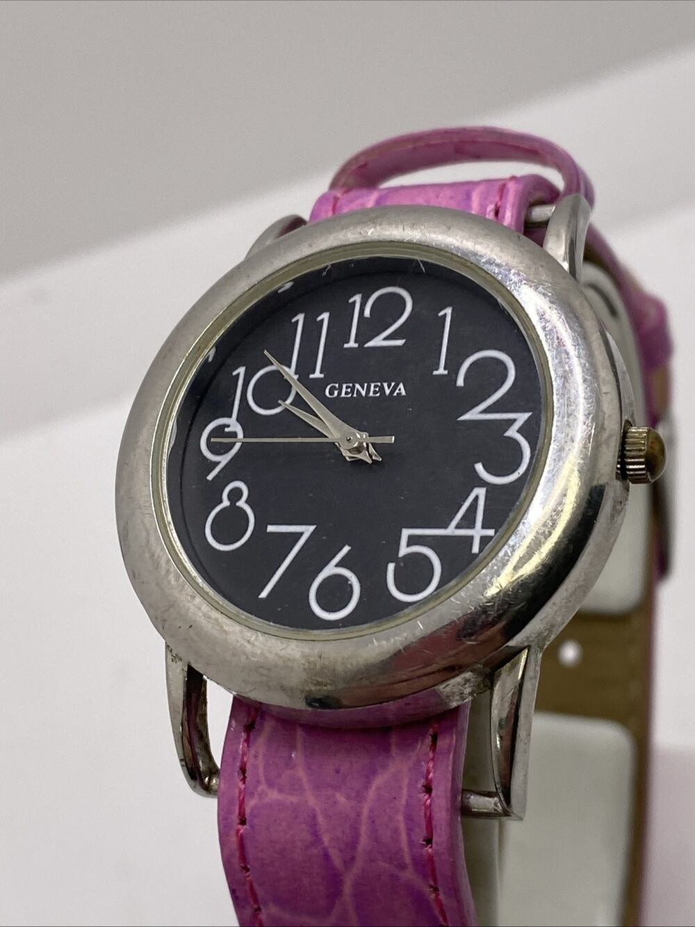 Geneva Womens Silver Pink Band Watch New Battery